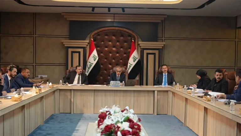 قانون-منح-الموظف-إجازة-5-سنوات-امام-رئاسة-البرلمان
