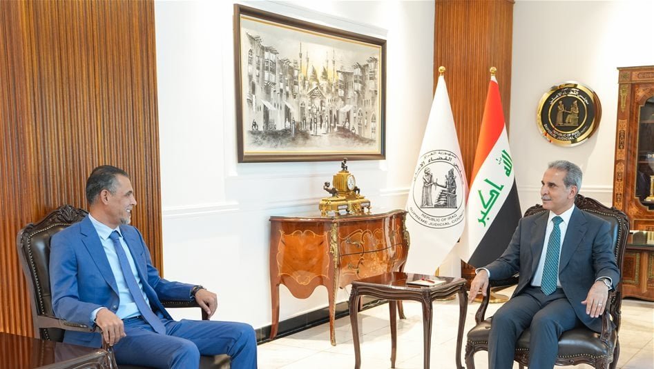 لتطوير-الكرة-العراقية.-زيدان-يستقبل-يونس-محمود