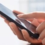 هل-يتنصت-هاتفك-على-ما-تقوله؟-الحقيقة-أكثر-إثارة-للقلق-مما-تتخيل