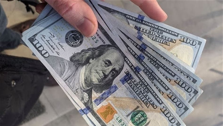 تراجع-الدولار-مع-تهدئة-التوترات-بين-واشنطن-وطهران-وانخفاض-النفط