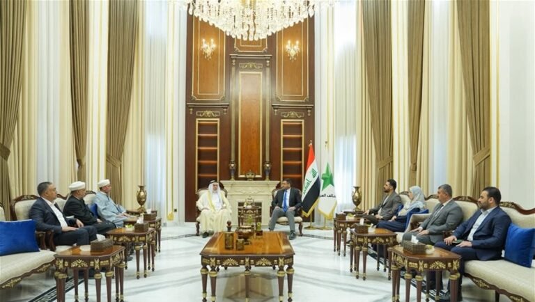 العزم-ووفد-المجمع-الفقهي-العراقي-يبحثان-دعم-الاعتدال-وترسيخ-قيم-التعايش-والتفاهم