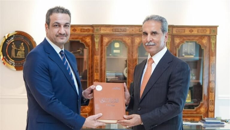 القاضي-زيدان-يستقبل-رئيس-ديوان-الرقابة-المالية-ويتسلم-التقرير-السنوي-لعام-2025
