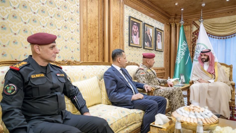 الشمري-يلتقي-وزير-الدفاع-السعودي-ويبحثان-التعاون-العسكري-والدفاعي