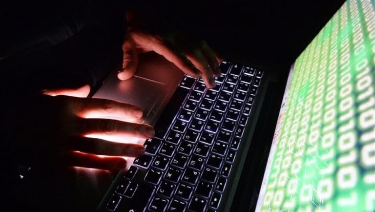 هجوم-إلكتروني-يسفر-عن-تسريب-بيانات-80-ألف-شخص-في-فرنسا