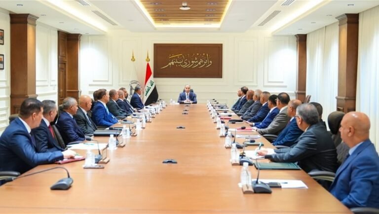 القضاء-يتنازل-عن-شكاويه-ضد-المحامين-ويحظر-لقب-"القاضي"-خارج-هيكليته