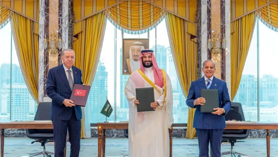 تقرير:-هل-تمكنت-إسرائيل-من-إبعاد-مصر-عن-محور-تركيا-ـ-السعودية-ـ-باكستان؟