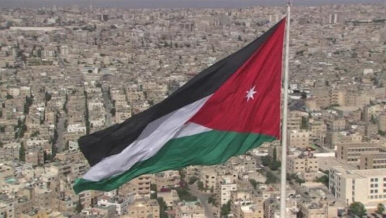 صفارات-الإنذار-تدوي-في-مدينة-العقبة-جنوبي-الأردن