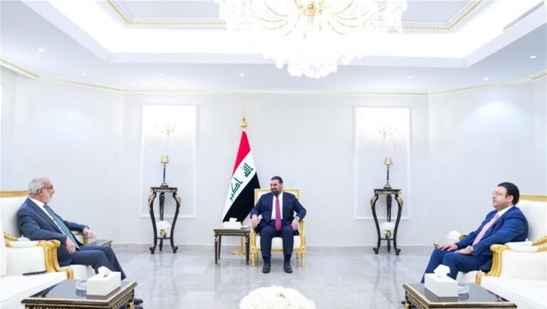 رئيس-البرلمان-ووزير-النفط-ويناقشان-زيادة-الطاقات-الإنتاجية-وتعزيز-القدرات-التصديرية-للعراق