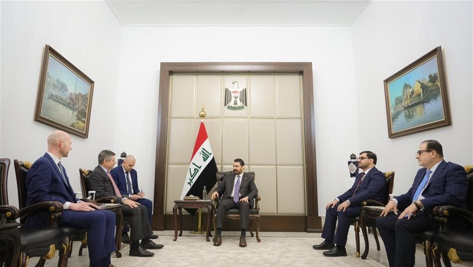 الزيدي-و-القائم-بالأعمال-الأمريكي-يؤكدان-على-أهمية-اعتماد-الحوار-والوسائل-الدبلوماسية-لخفض-التوتر