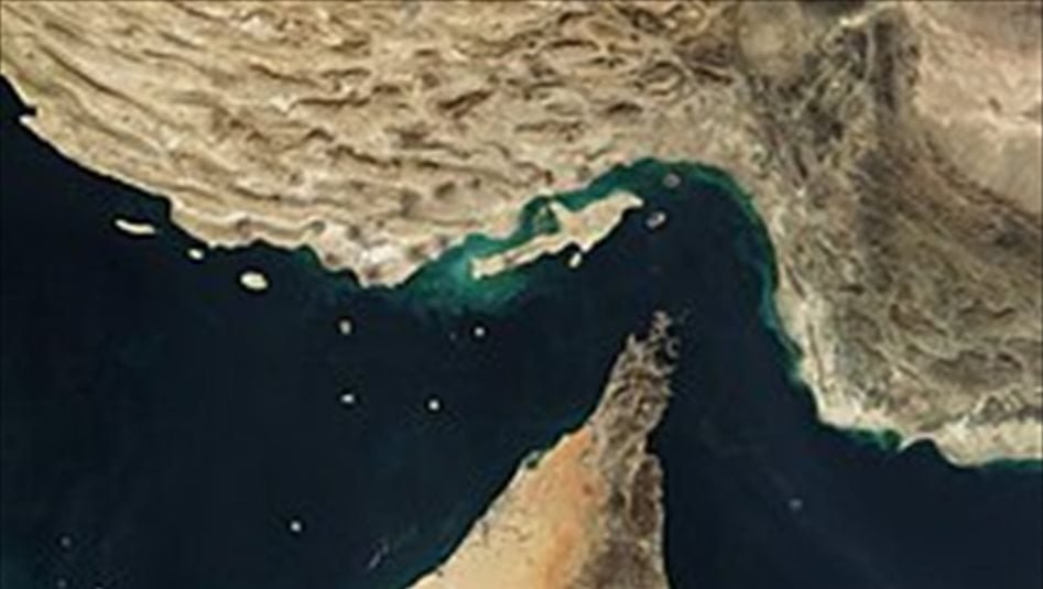 الحرس-الثوري-الإيراني-يعلن-استهداف-20-سفينة-في-مضيق-هرمز