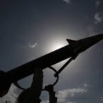 الحوثيون-يعلنون-استهداف-منطقة-سعودية-بالصواريخ-والمسيرات