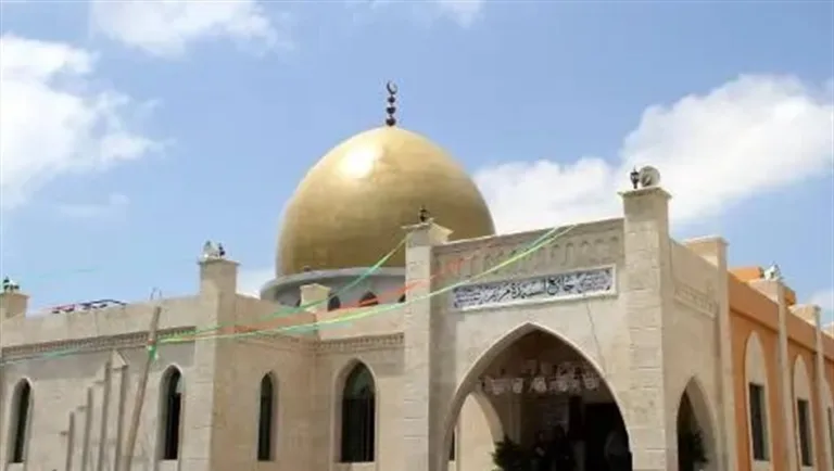 منح-صدقة-عند-باب-المسجد-وسرق-دراجة-قريبة-منه
