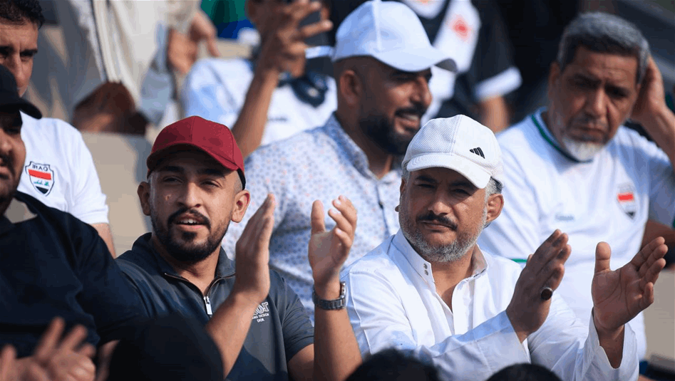 الأعلام-العراقية-ترفرف-في-جدة.-المشجعون-يؤازرون-أسود-الرافدين-في-مهمتهم-الخليجية