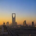 إصابة-شخص-وأضرار-مادية-بسقوط-شظايا-صاروخين-في-الرياض
