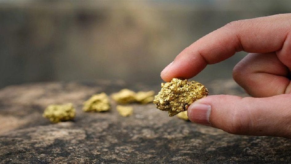 برنت-يتجاوز-117-دولاراً-والذهب-يتراجع-2%-إلى-أدنى-مستوى-منذ-عام